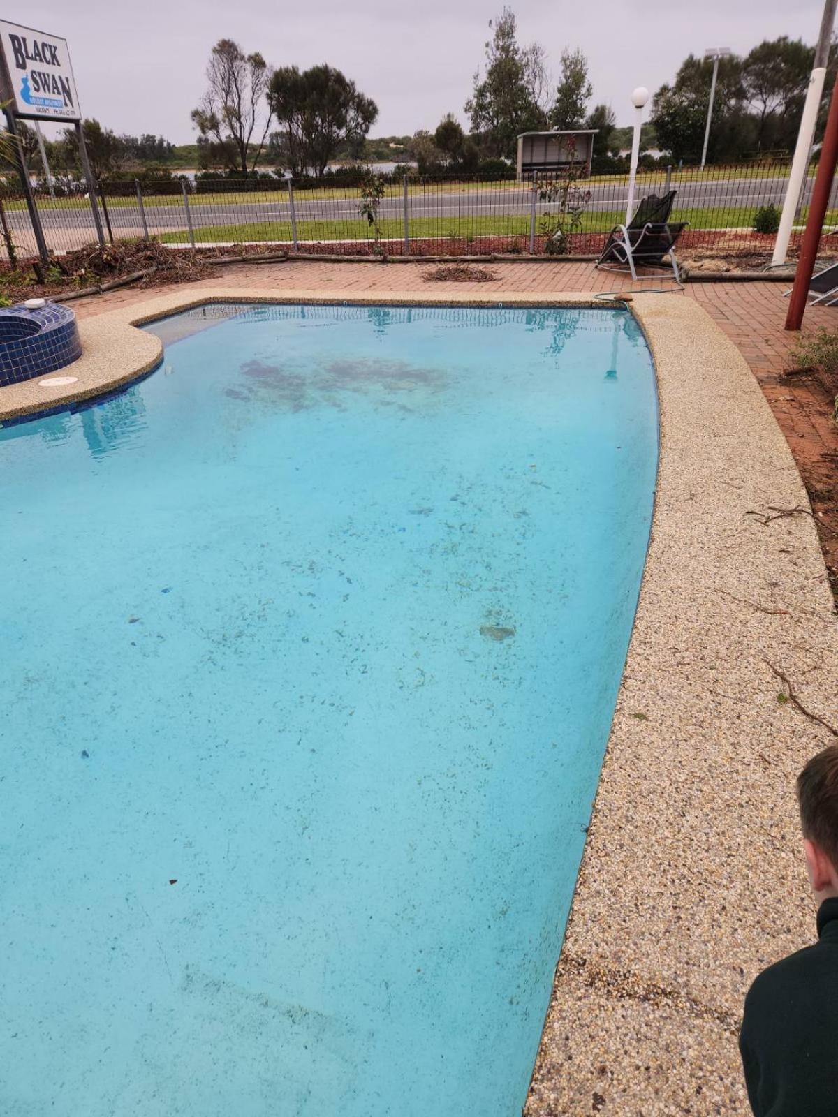 Black Swan Motor Inn Lakes Entrance Extérieur photo